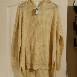 Cream knit pullover